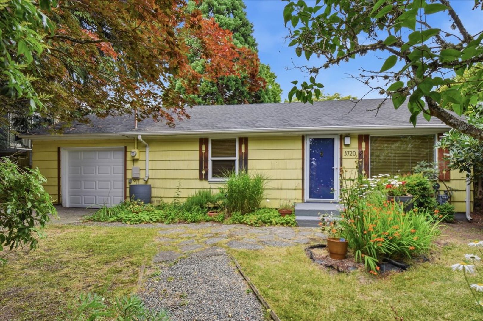 Seattle House: 3720 SW 100th Street
