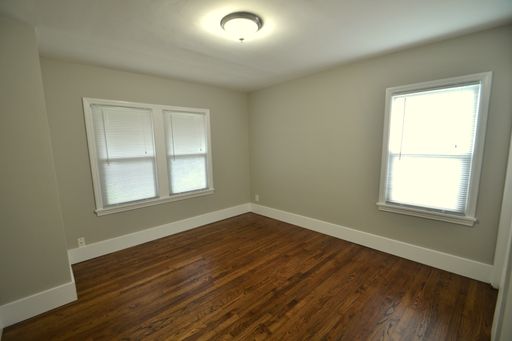 Listing photo thumbnail