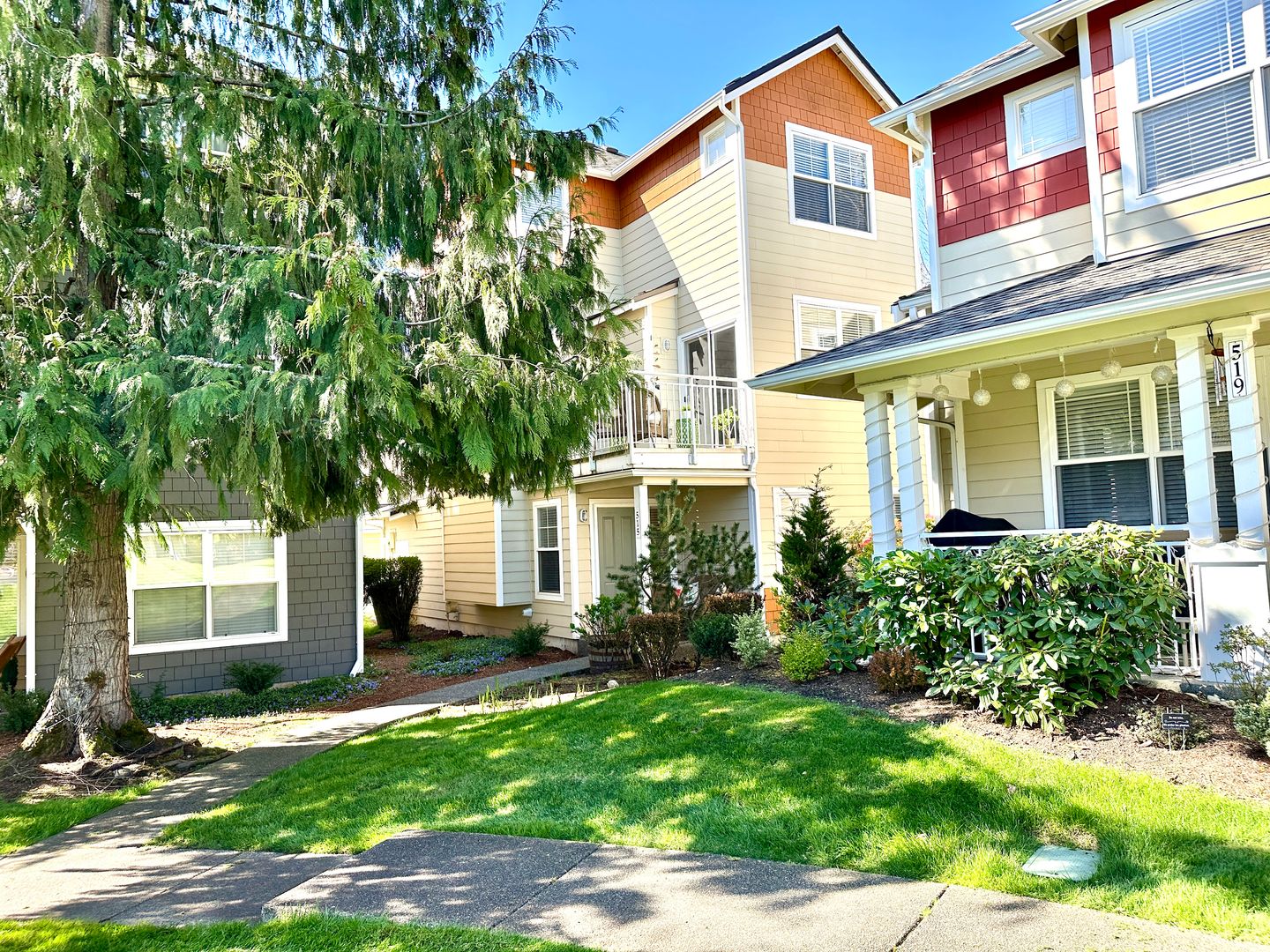 Sammamish Townhome: 515 225th Place NE #33