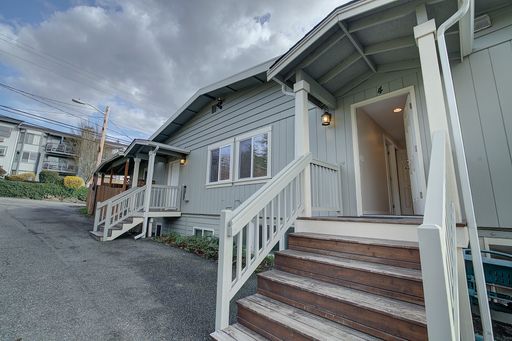 Listing photo thumbnail