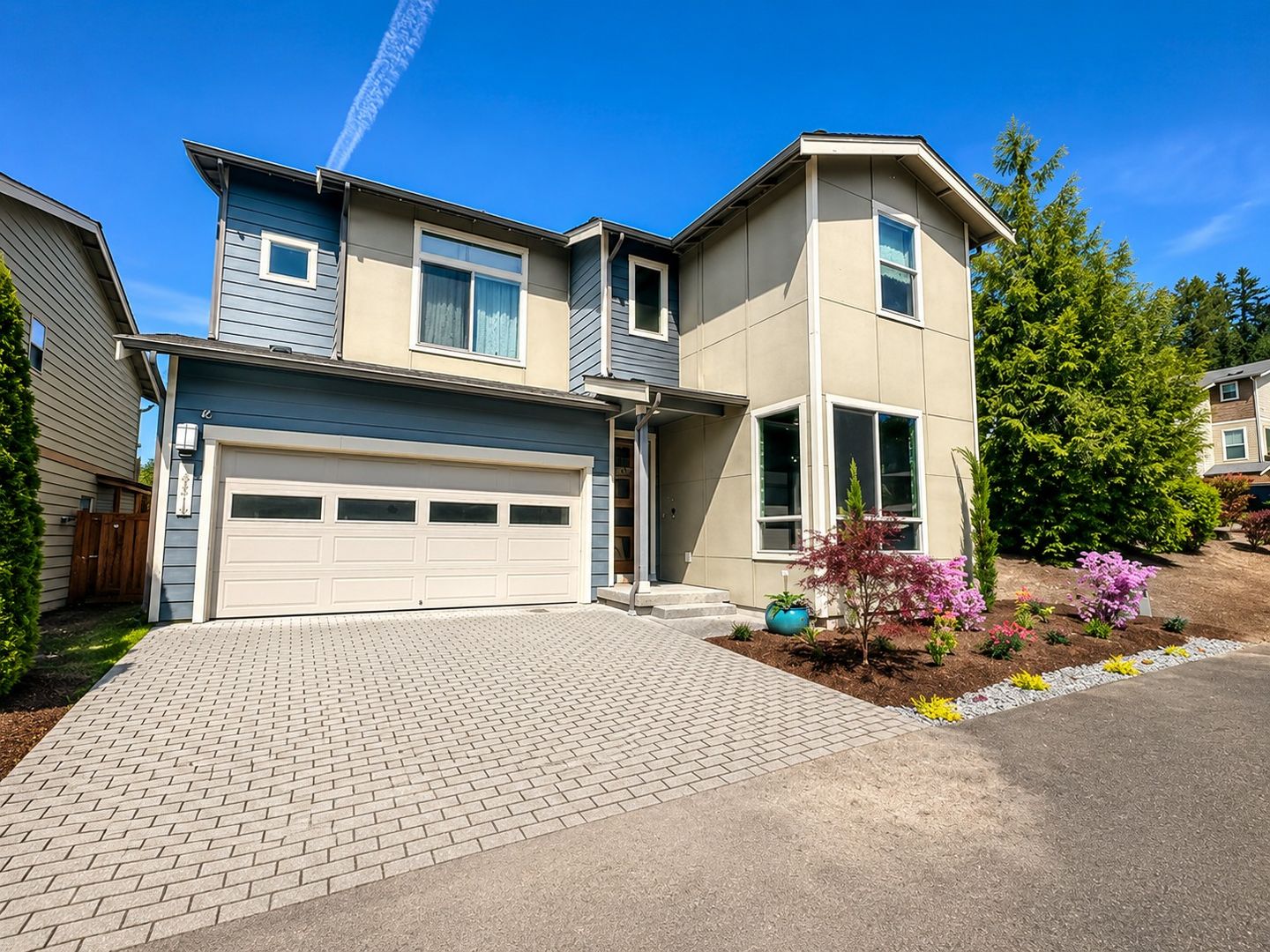 Renton House: 19219 97th Avenue S