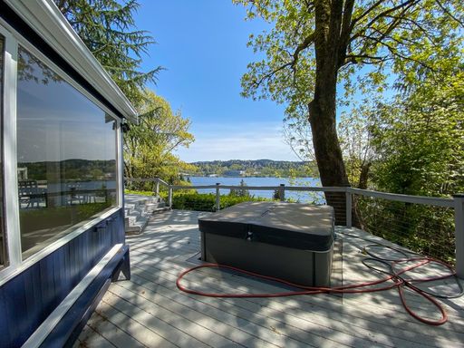 Listing photo thumbnail