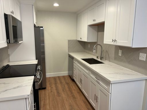 Listing photo thumbnail