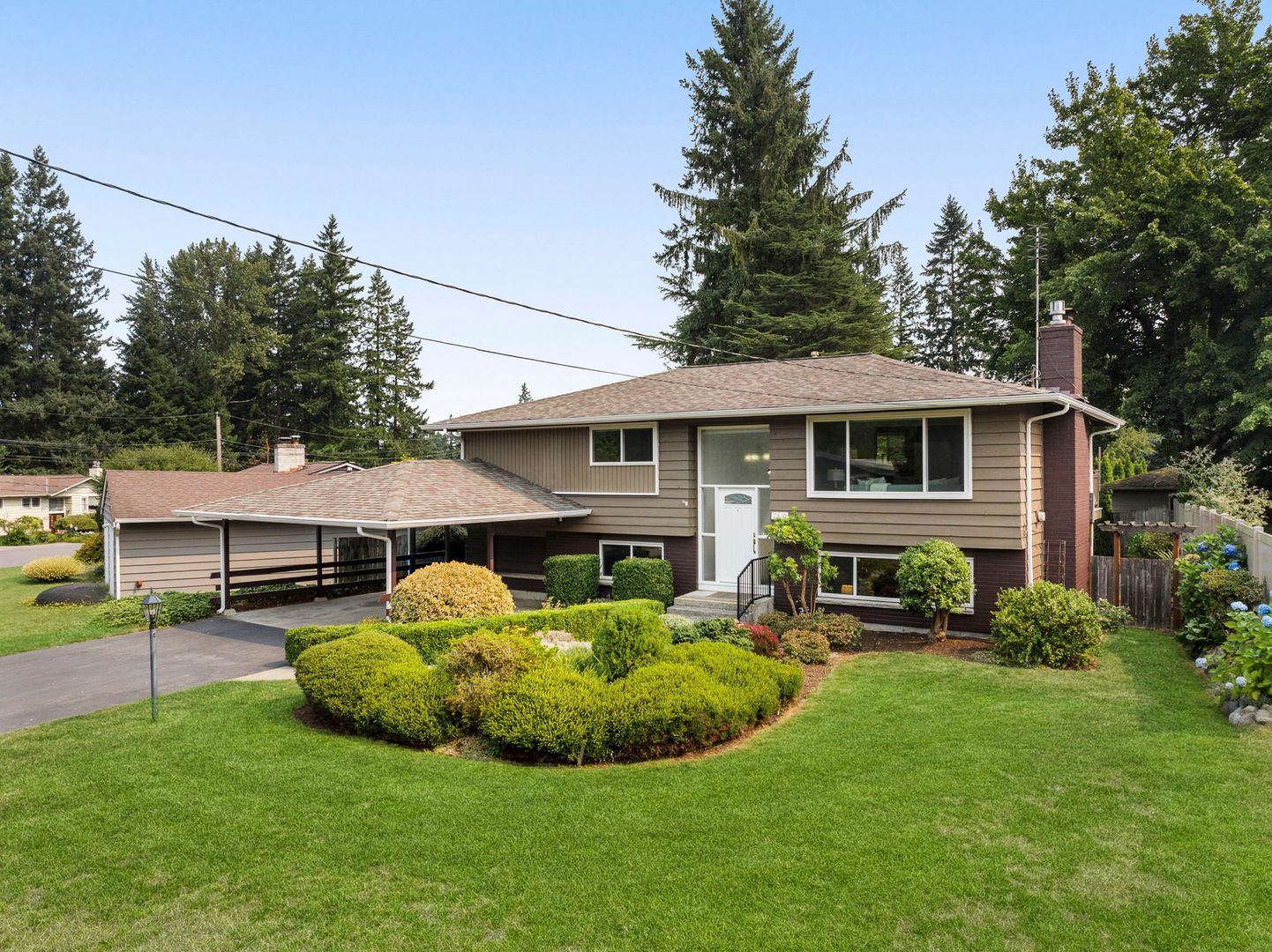 Bellevue House: 2520 166th Avenue NE