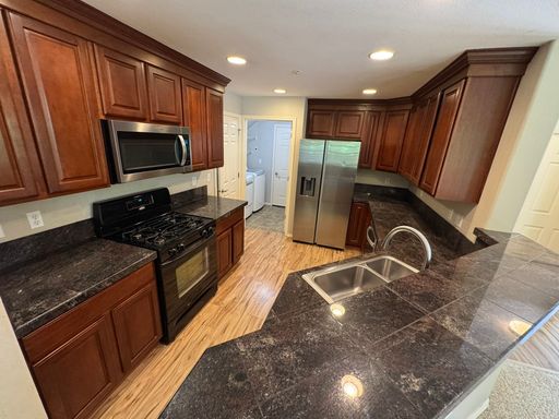 Listing photo thumbnail