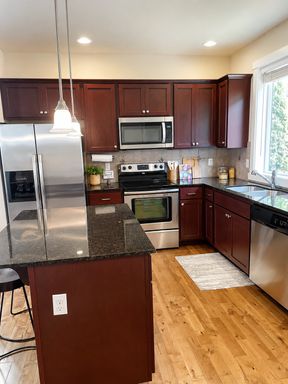 Listing photo thumbnail