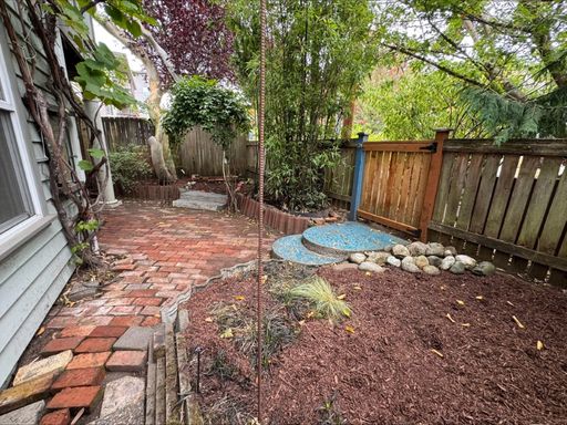 1413 NW 60th St #A, Seattle, WA 98107