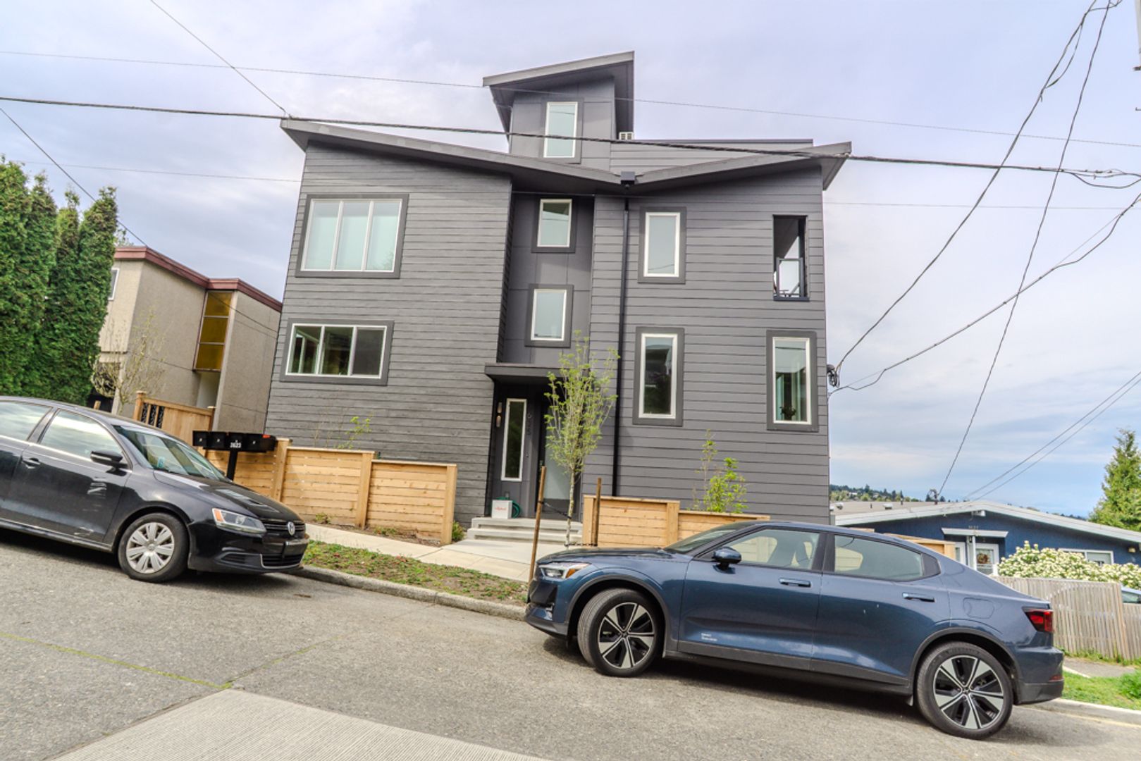 Seattle House: 3625 13th Ave W