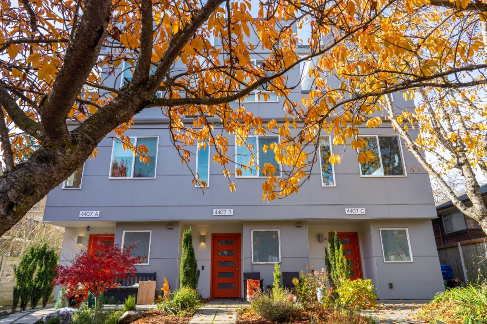 Seattle Townhome: 4409 44th Ave SW #C