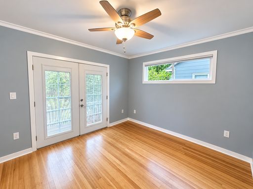 Listing photo thumbnail