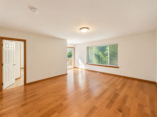 Listing photo thumbnail