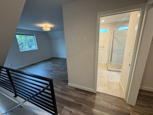 Listing photo thumbnail