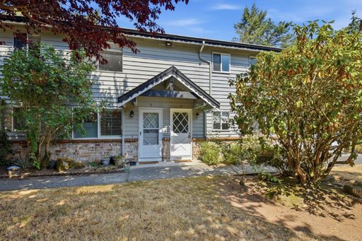 7909 218th St SW #4, Edmonds, WA 98026