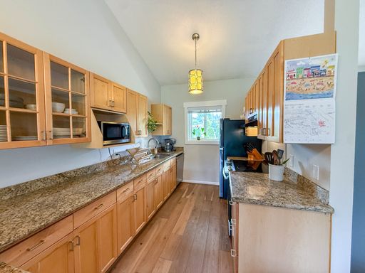 Listing photo thumbnail