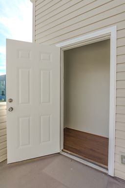 Listing photo thumbnail