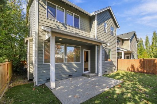 Listing photo thumbnail
