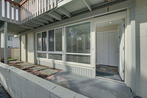 9840 NE 116th Street, #1, Kirkland, WA 98034
