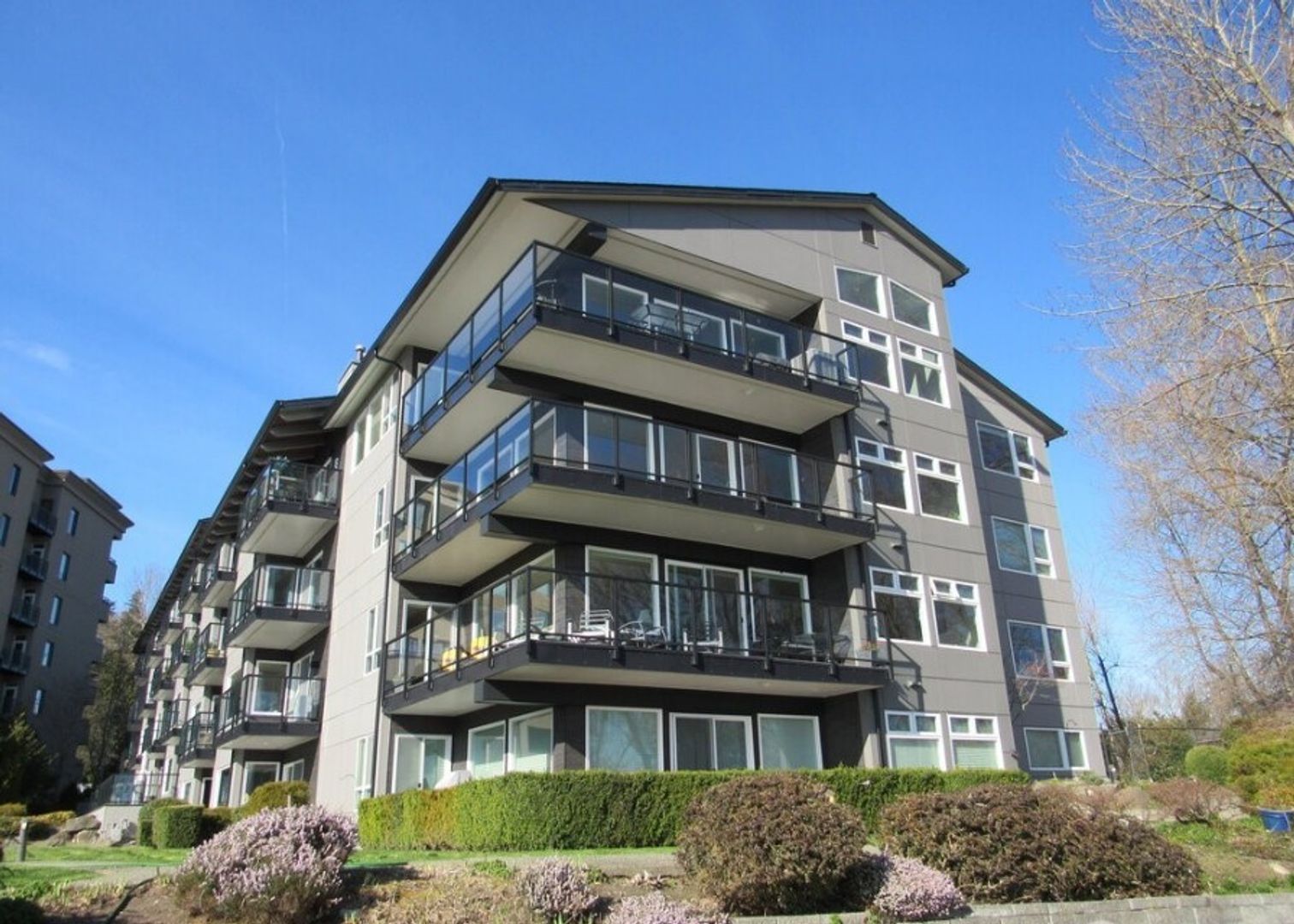 Kirkland Condo: 9201 NE Juanita Drive #103