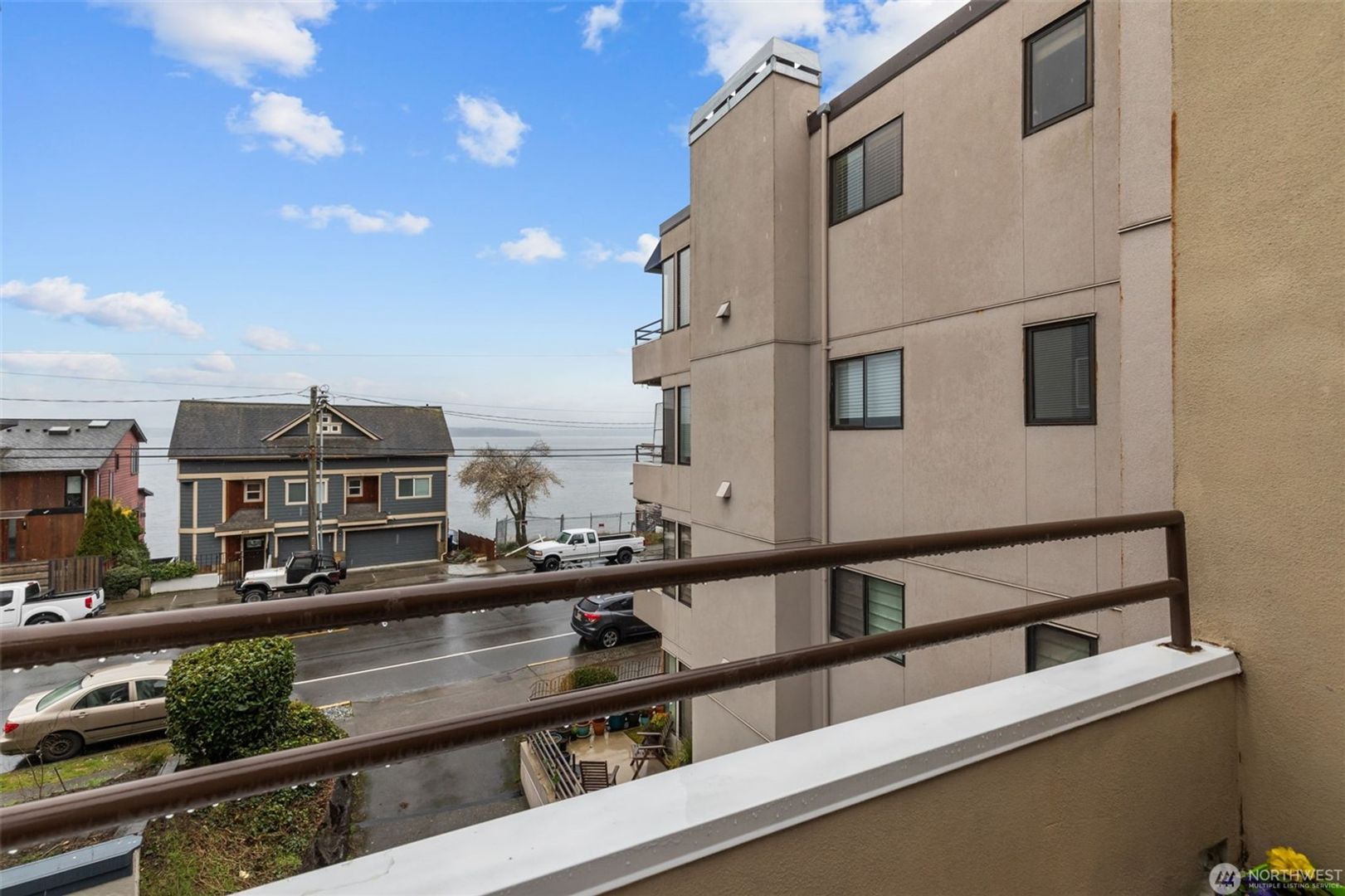 Seattle Condo: 4222 Beach Dr SW #303