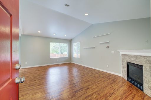 Listing photo thumbnail