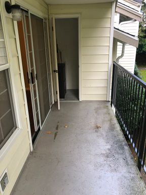 Listing photo thumbnail