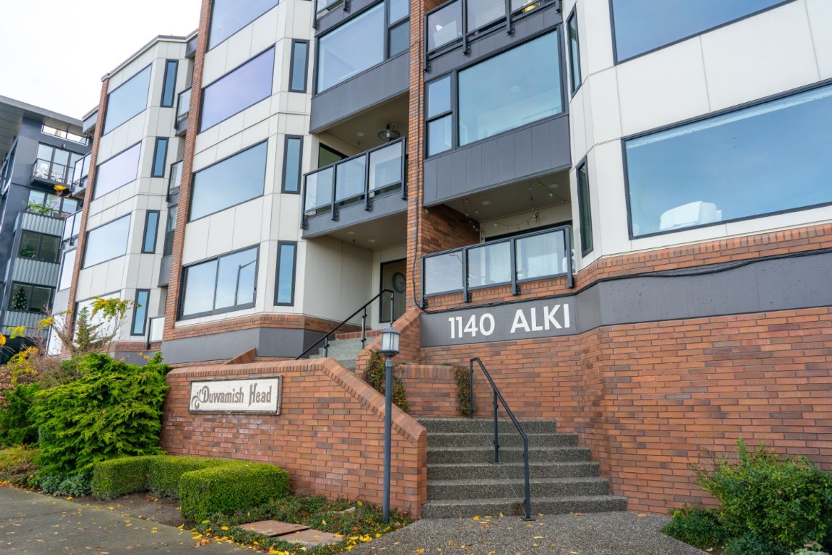Seattle Condo: 1140 Alki Ave SW #303