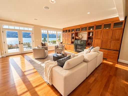 Listing photo thumbnail