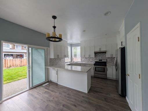 Listing photo thumbnail