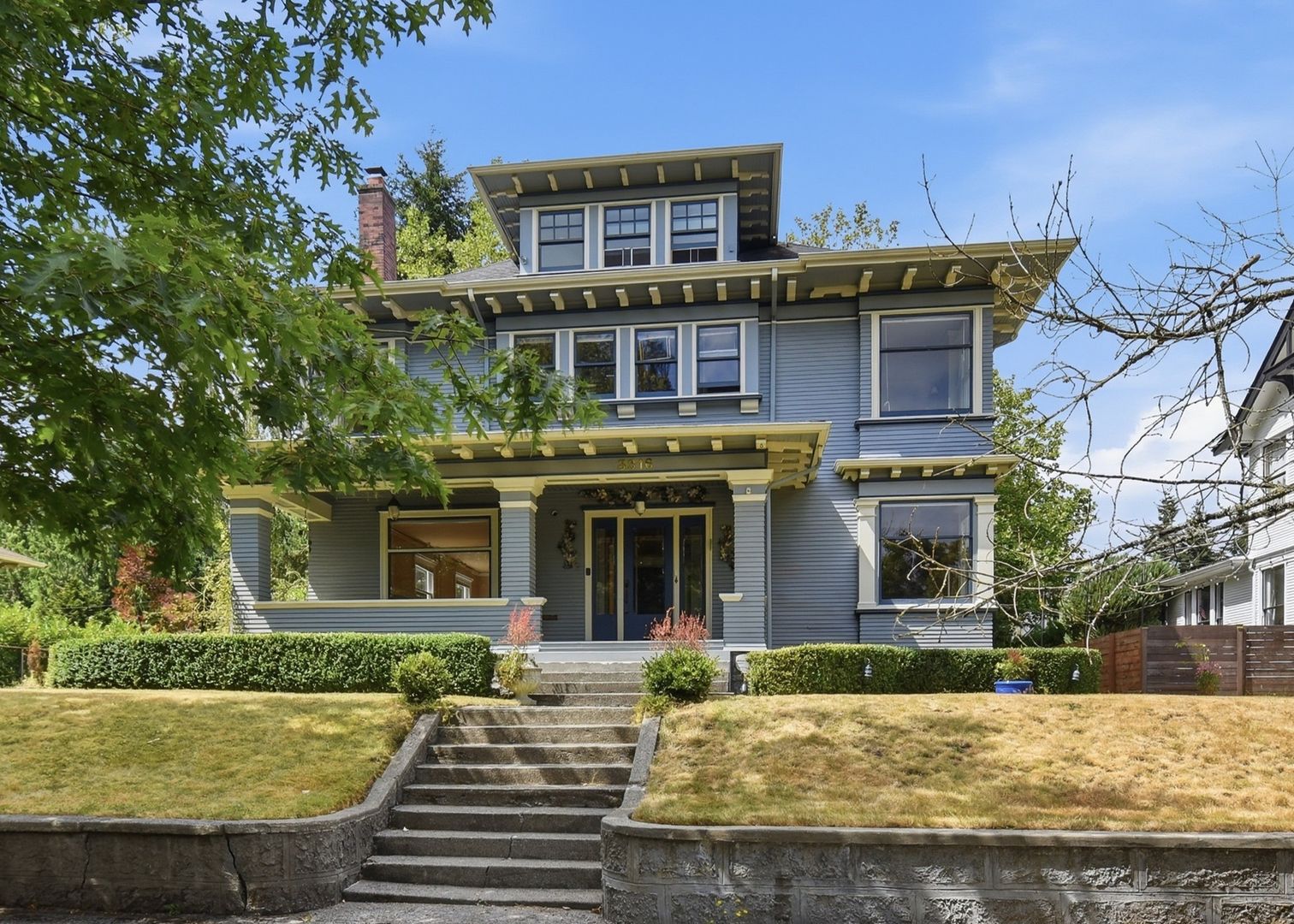 Everett House: 3316 Grand Ave