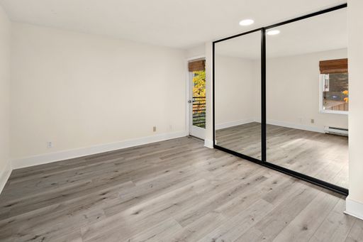 Listing photo thumbnail