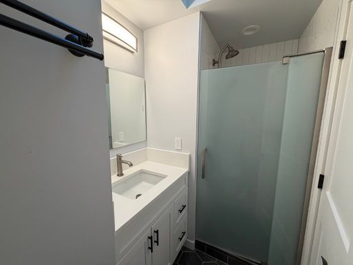 Listing photo thumbnail