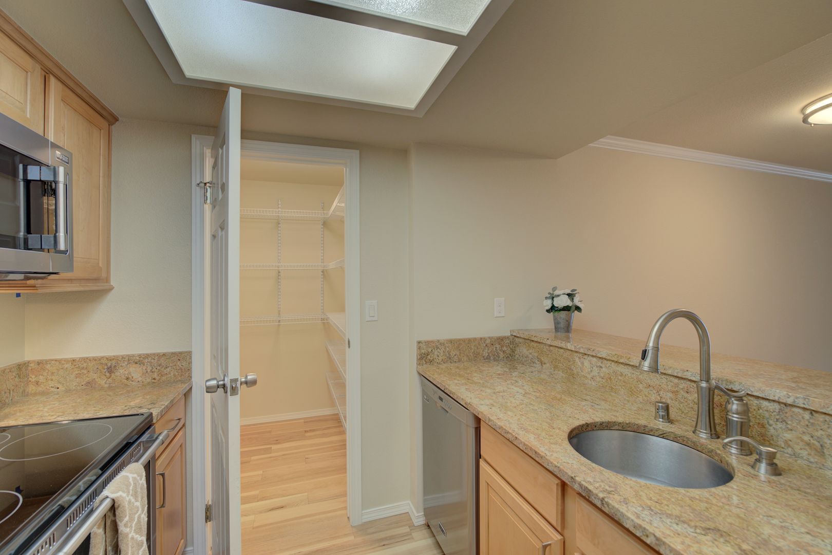 Bellevue Condo: 14779 NE 32nd Street #A302