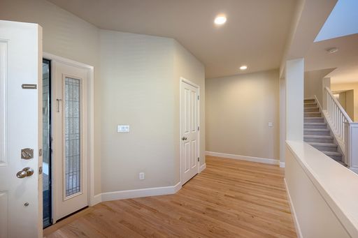 Listing photo thumbnail