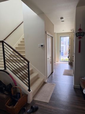 Listing photo thumbnail