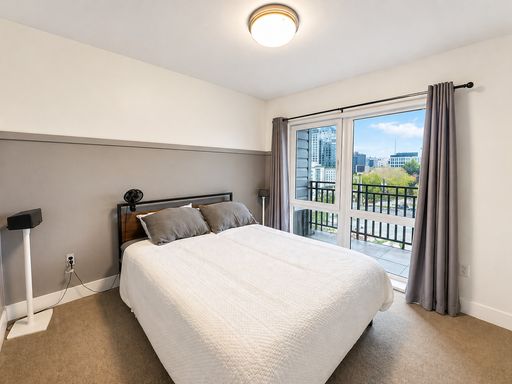 Listing photo thumbnail