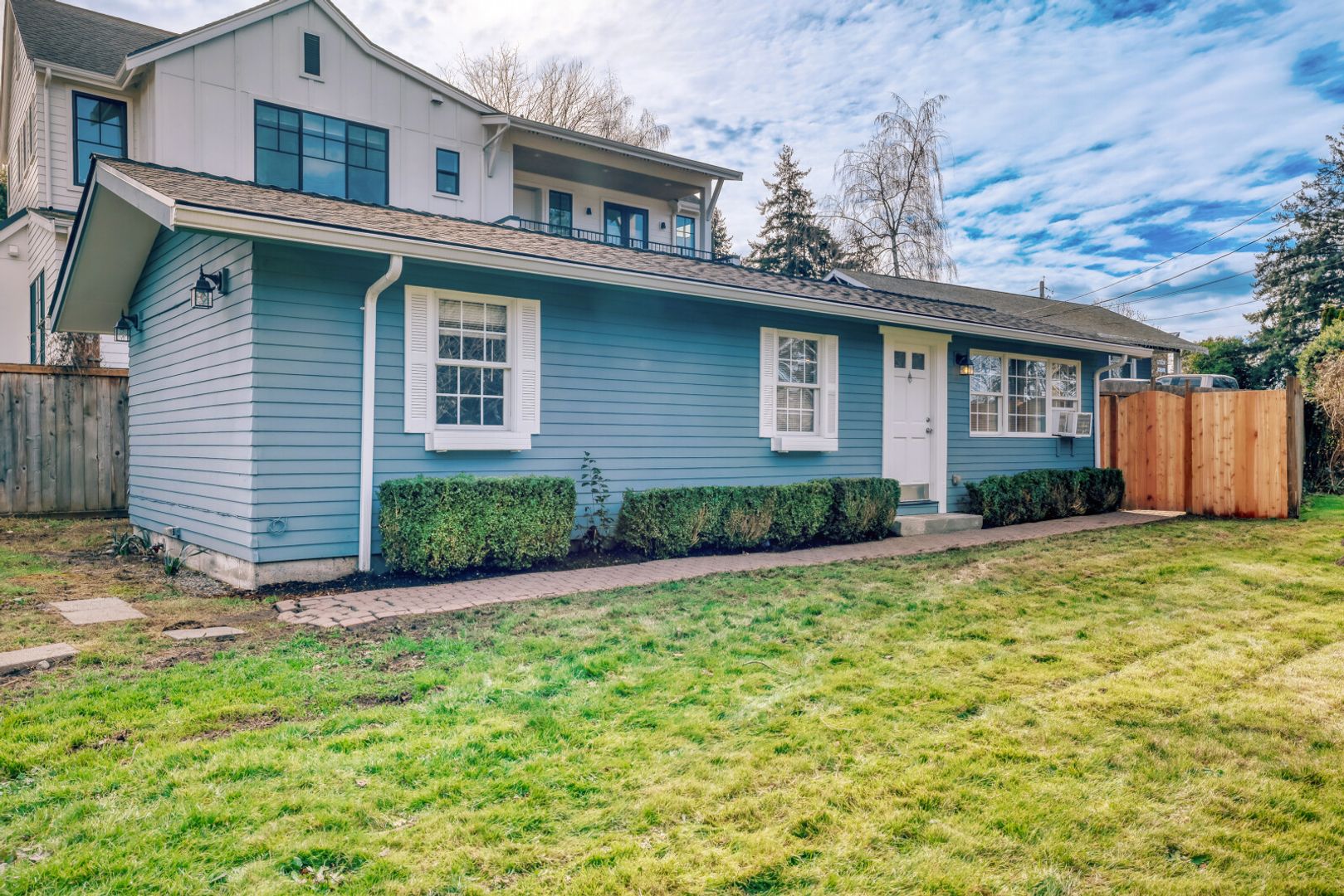 Mercer Island House: 2405 63rd Ave SE