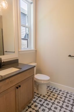 Listing photo thumbnail