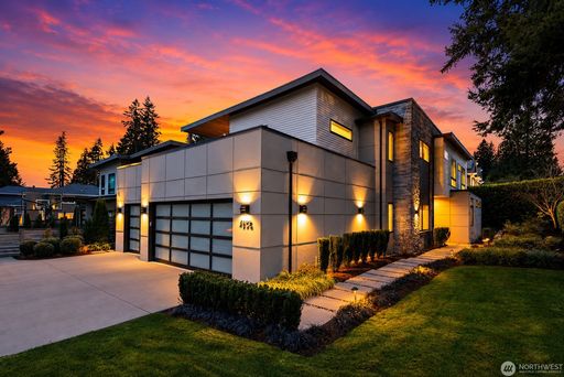 4605 108th Avenue NE, Kirkland, WA 98033