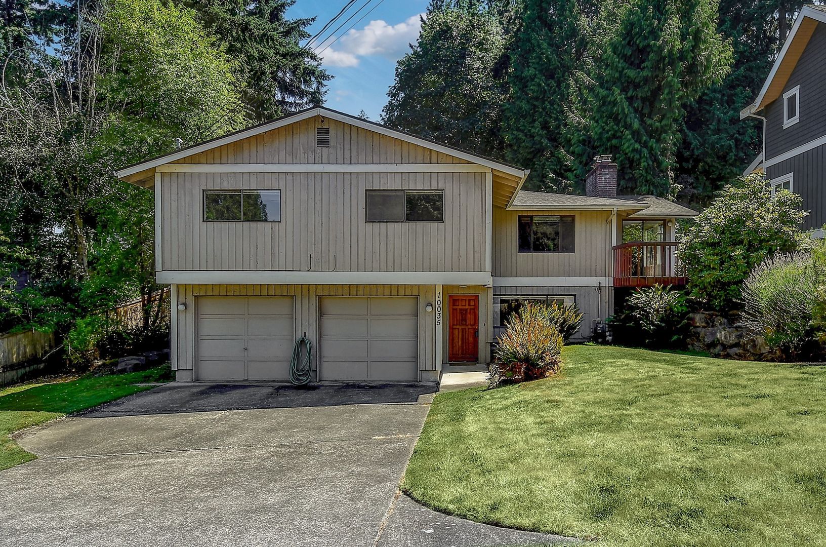 Bellevue House: 10035 NE 28th Pl
