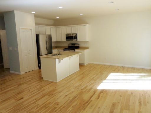 Listing photo thumbnail
