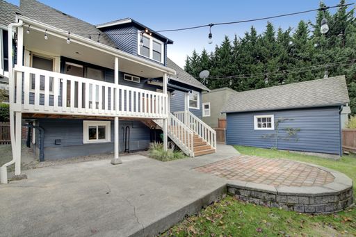 Listing photo thumbnail