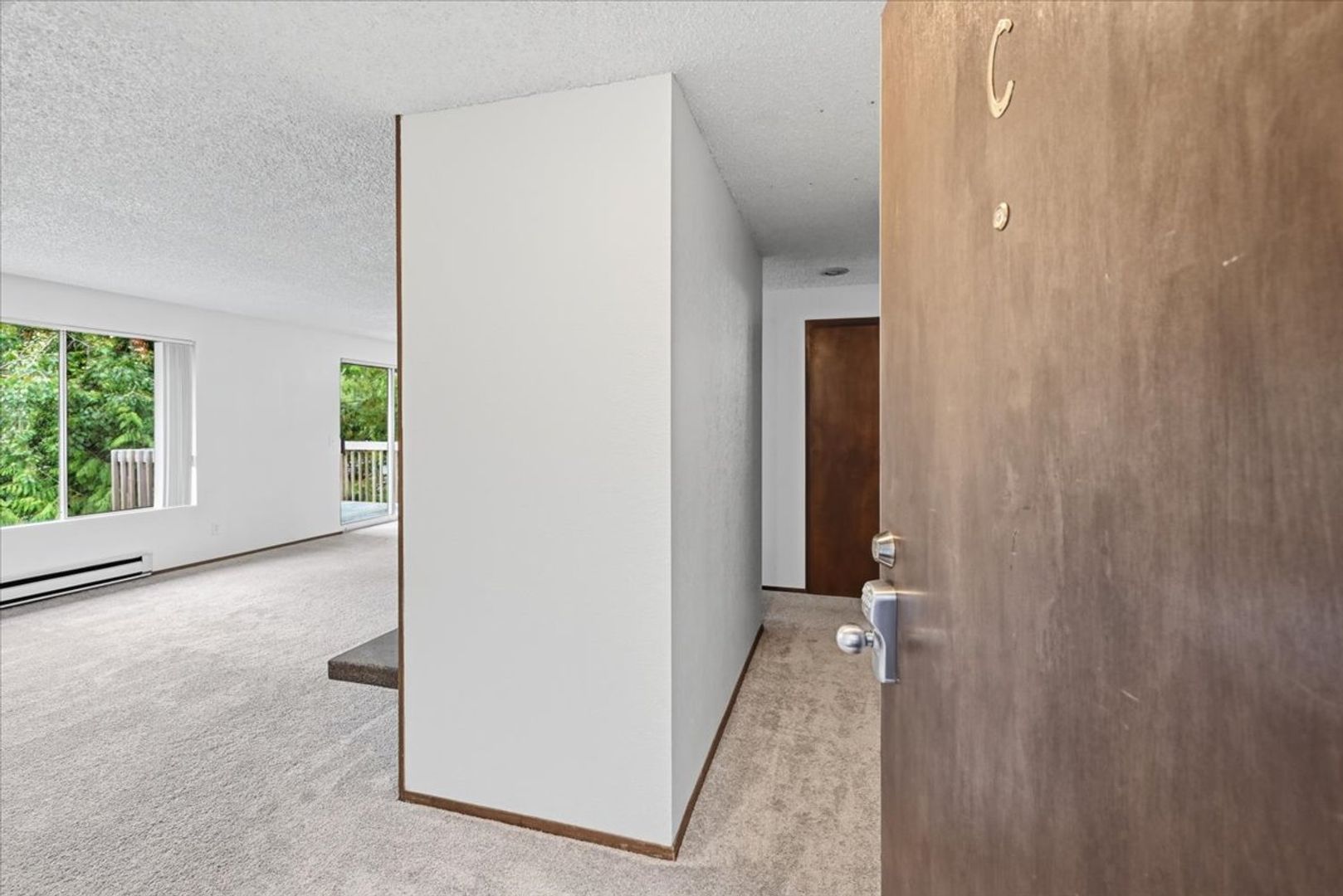Lake Forest Park Apartment: 19433 28th Avenue NE