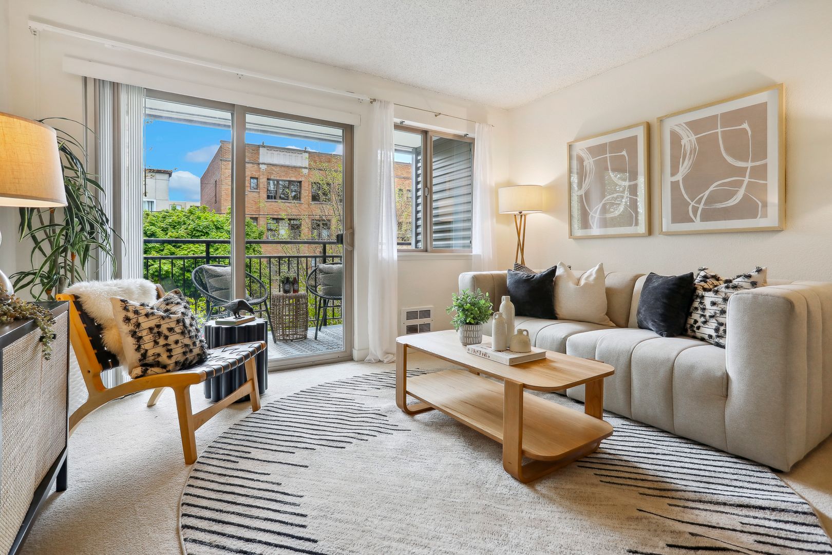 Seattle Condo: 275 W Roy St #216
