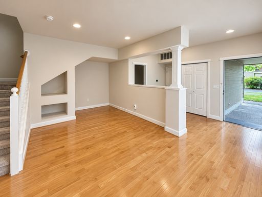 Listing photo thumbnail