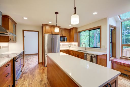 Listing photo thumbnail