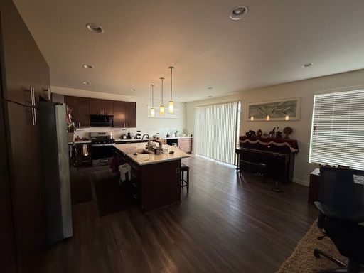 Listing photo thumbnail