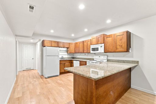 Listing photo thumbnail