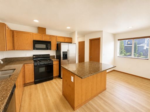 Listing photo thumbnail