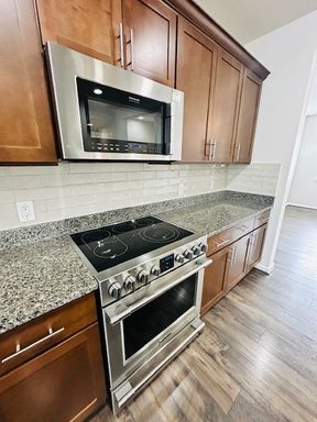 Listing photo thumbnail