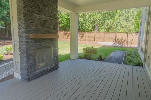 Listing photo thumbnail